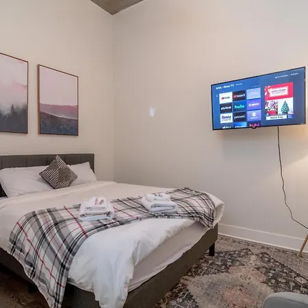Slumber - Mccormick 3* Chicago