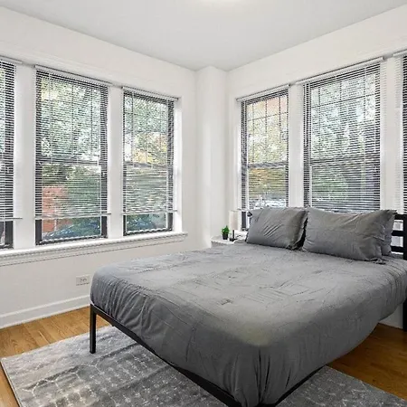 Apartment Modern 3br Retreat Hyde Park Comfort & Style Chicago