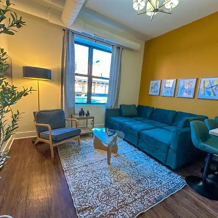 Apartment Spacious 420 Friendly 3br In South Loop Near Mccormick Place, Grant Park And Soldier Field With Optional Parking *