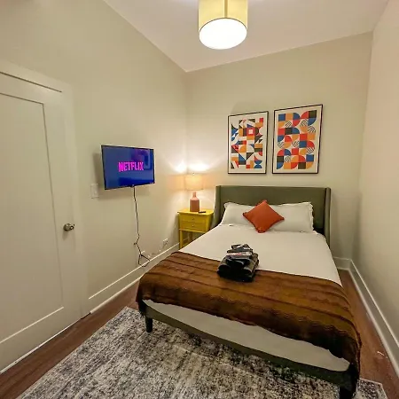 Spacious 420 Friendly 3br In South Loop Near Mccormick Place, Grant Park And Soldier Field With Optional Parking *