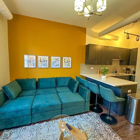 Apartment Spacious 420 Friendly 3br In South Loop Near Mccormick Place, Grant Park And Soldier Field With Optional Parking Chicago