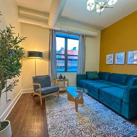 Spacious 420 Friendly 3br In South Loop Near Mccormick Place, Grant Park And Soldier Field With Optional Parking Chicago