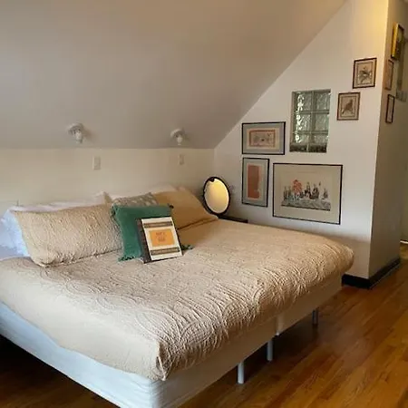 Bed & Breakfast Ray's Bucktown