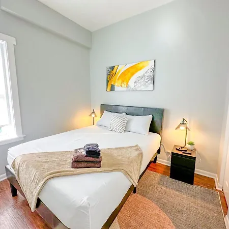 Apartment Spacious 2br Family Oasis In Irving Park 1e Sleeps 6