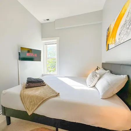 Apartment Spacious 2br Family Oasis In Irving Park 1e Sleeps 6