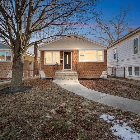 Charming Belmont Heights Oasis