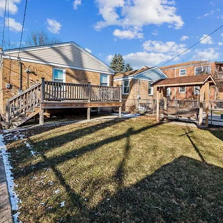 Holiday home Charming Belmont Heights Oasis Chicago