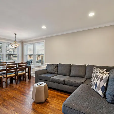 Charming Belmont Heights Oasis