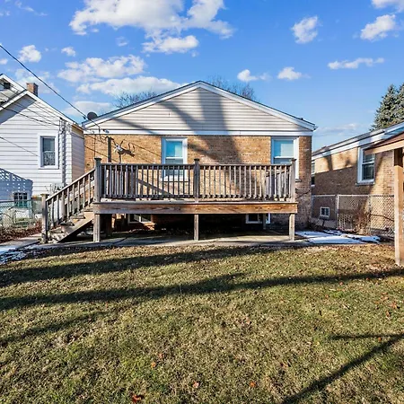 Charming Belmont Heights Oasis Holiday home *