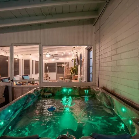 Boho Scottsdale Oasis Pool Hot Tub Holiday home *