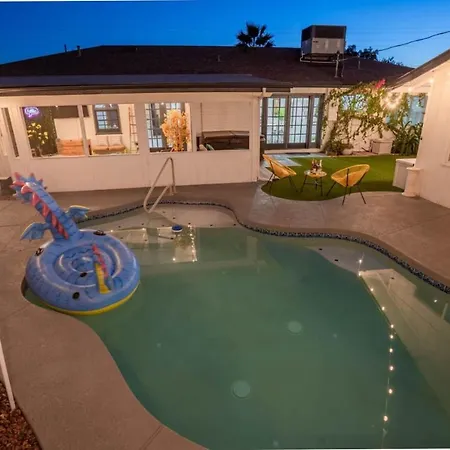 Boho Scottsdale Oasis Pool Hot Tub Holiday home