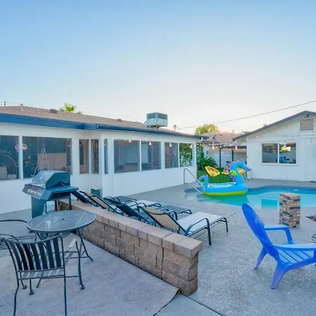 Holiday home Boho Scottsdale Oasis Pool Hot Tub *