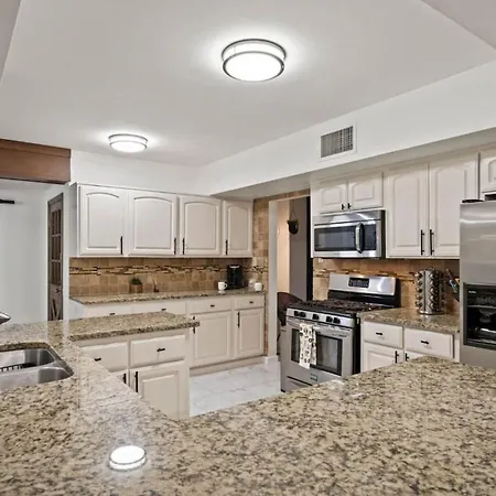 Holiday home Boho Scottsdale Oasis Pool Hot Tub Chicago