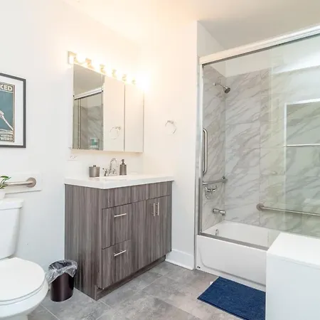 Mccormick Place With Optional Parking And Sleeps Up To 4 Apartment Chicago