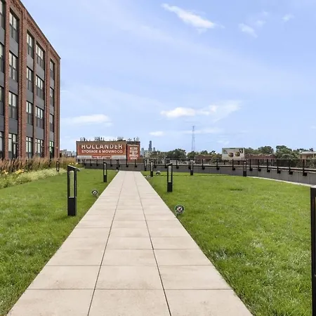 Logan Square 2br W Pool Lounge Gym Nr L Chi-869 Chicago