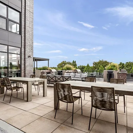 Logan Square 2br W Pool Lounge Gym Nr L Chi-869 Apartment