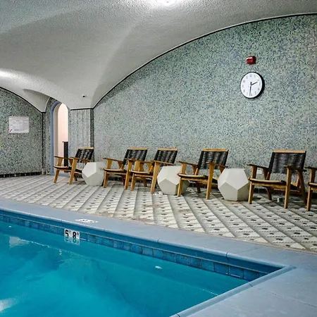 Uptown 1br W Gym Indoor Pool Nr L Red Line Chi-974