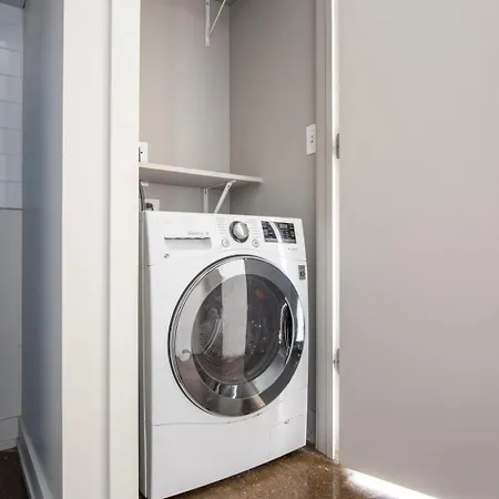 Uptown 1br W Gym Indoor Pool Nr L Red Line Chi-974 *