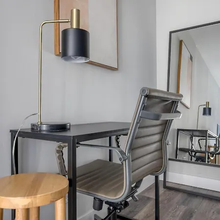 Gold Coast 1br W Gym Lounge 1 Block To L Chi-800 *