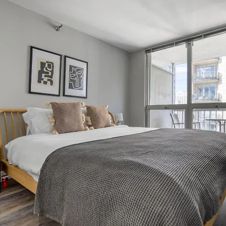 Apartment Gold Coast 1br W Gym Lounge 1 Block To L Chi-800 Chicago