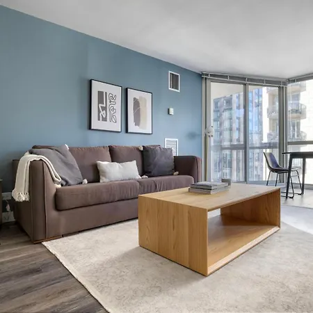Apartment Gold Coast 1br W Gym Lounge 1 Block To L Chi-800 *