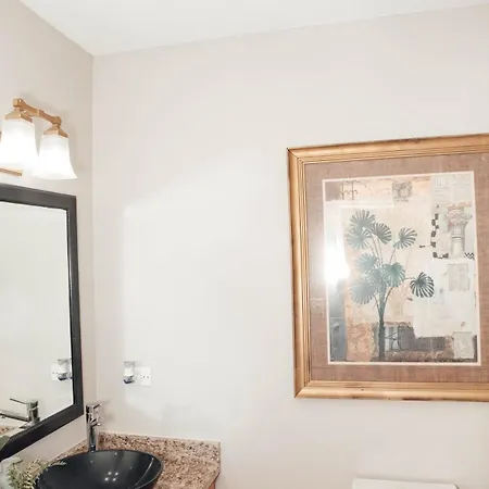 Modern Luxury 3 Bedroom In Lovely Chicago