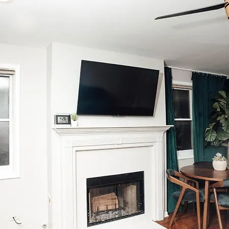 Modern Luxury 3 Bedroom In Lovely Apartment *