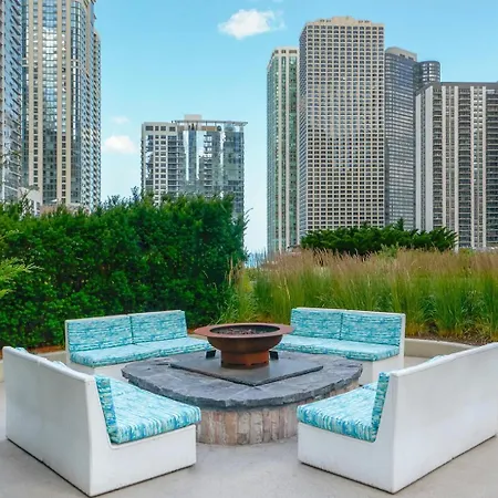 Blueground Lakeshore East Pool Wd Nr Park Chi-1198 Apartment Chicago