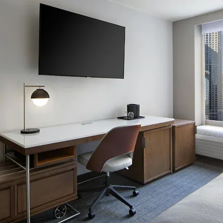 Courtyard By Marriott Downtown/river North Chicago