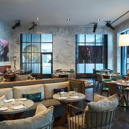 Renaissance Downtown Hotel Chicago