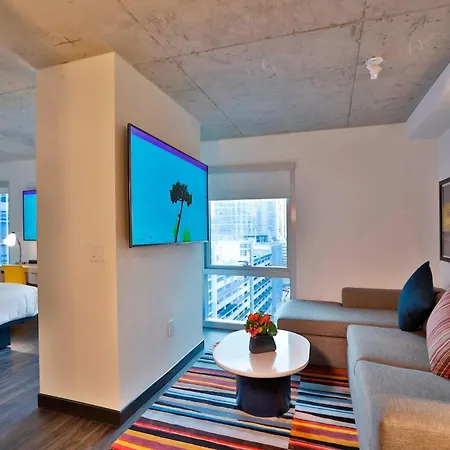 Aloft By Marriott Mag Mile Chicago