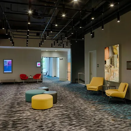 Aloft By Marriott Mag Mile Hotel