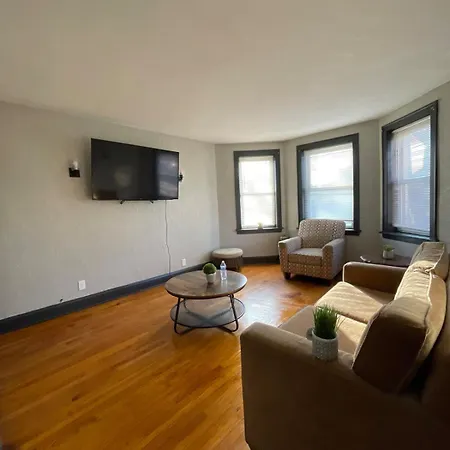 Modern 1br Outdoor Space & Cozy Vibes Apartment Chicago