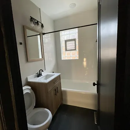 Modern 1br Outdoor Space & Cozy Vibes Apartment