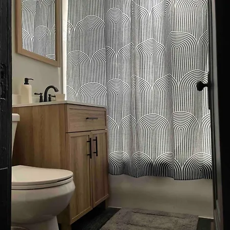 Modern 1br Outdoor Space & Cozy Vibes Apartment *