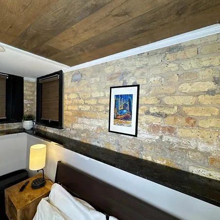 Modern In Lincoln Park * Chicago