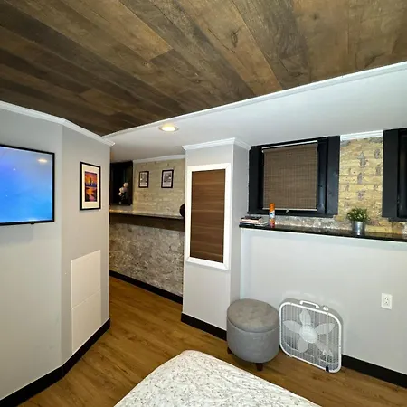 Apartment Modern In Lincoln Park *