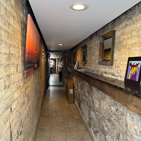 Modern In Lincoln Park *