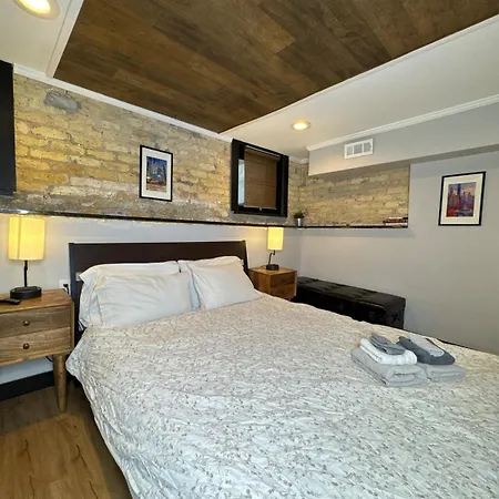 Apartment Modern In Lincoln Park *
