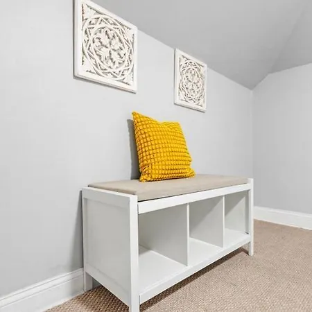 Apartment New Luxurious 5bd-2ba Duplex-free Wine-2car Parking *
