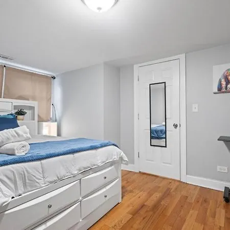 New Luxurious 5bd-2ba Duplex-free Wine-2car Parking * Chicago