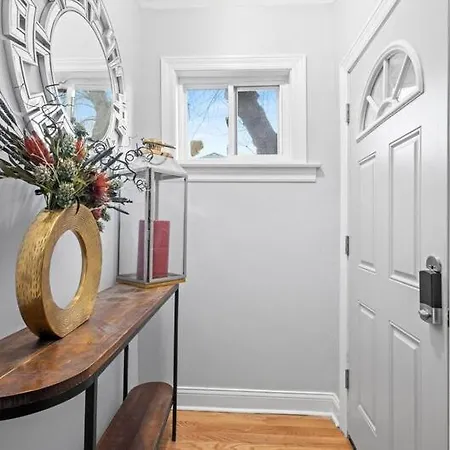 New Luxurious 5bd-2ba Duplex-free Wine-2car Parking * Chicago