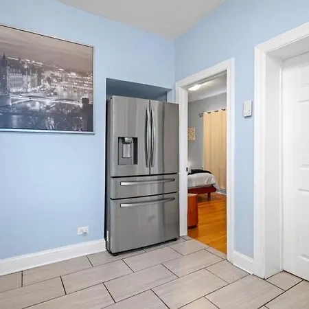 Apartment New Luxurious 5bd-2ba Duplex-free Wine-2car Parking Chicago