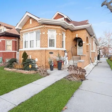 New Luxurious 5bd-2ba Duplex-free Wine-2car Parking * Chicago