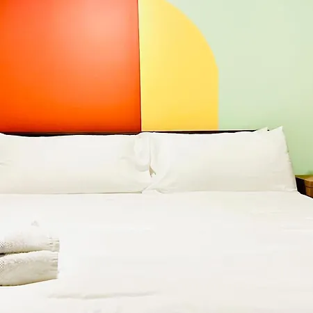 Cozy Sleeps 4 Holiday home *