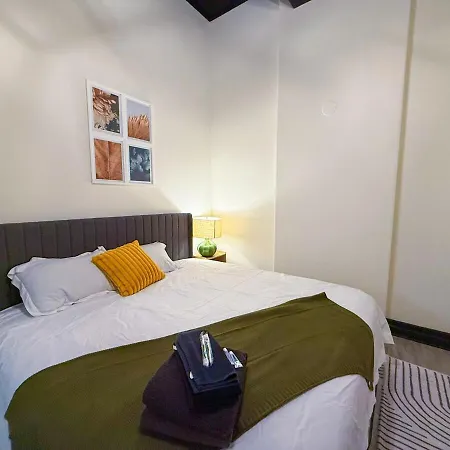 Spacious 6br Good For Groups And Sleeps 12 Near Chinatown, Mccormick & Lakefront Apartment *