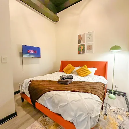 Apartment Spacious 6br Good For Groups And Sleeps 12 Near Chinatown, Mccormick & Lakefront