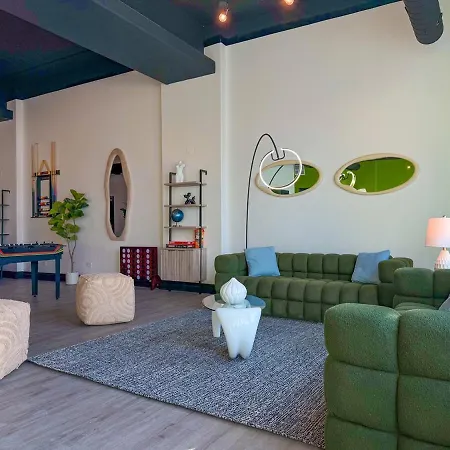 Apartment Spacious 6br Good For Groups And Sleeps 12 Near Chinatown, Mccormick & Lakefront Chicago