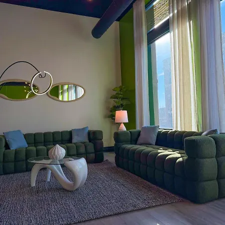 Apartment Spacious 6br Good For Groups And Sleeps 12 Near Chinatown, Mccormick & Lakefront