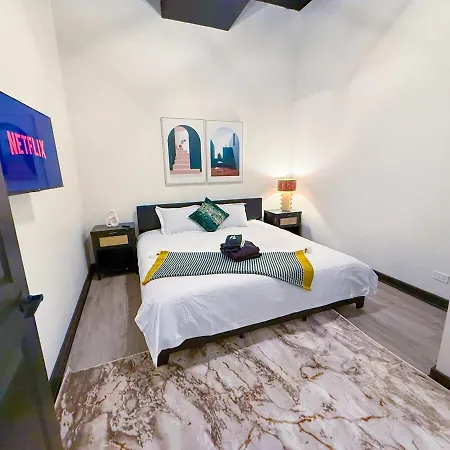 Spacious 6br Good For Groups And Sleeps 12 Near Chinatown, Mccormick & Lakefront